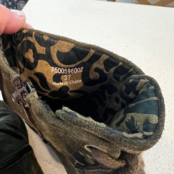 High Ankle Suede Boots - Picture 6 of 6